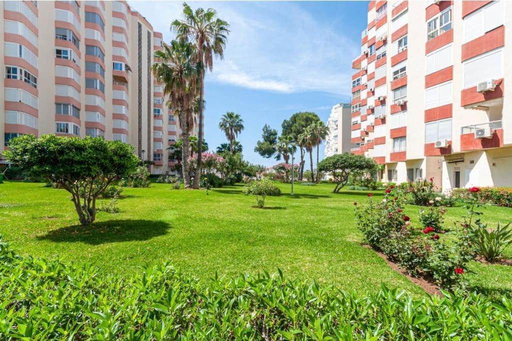 Beachfront Apartment Madrid 709 Torrox Exterior photo