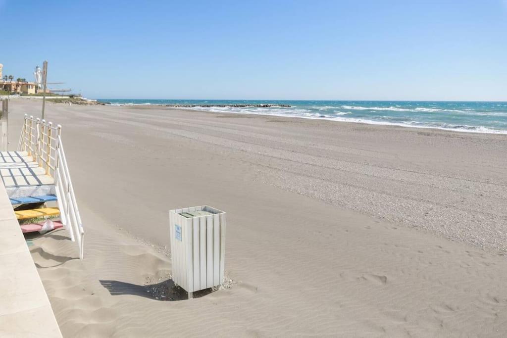 Beachfront Apartment Madrid 709 Torrox Exterior photo